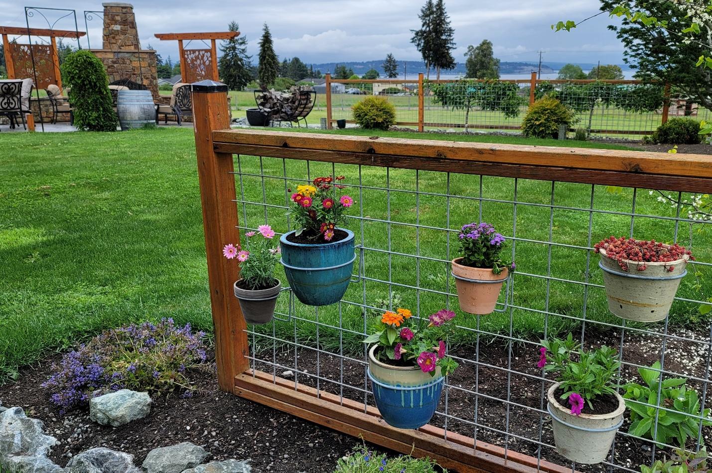vinyl fence planter hanger Hog-Wire Planter Hanger - 6.5"